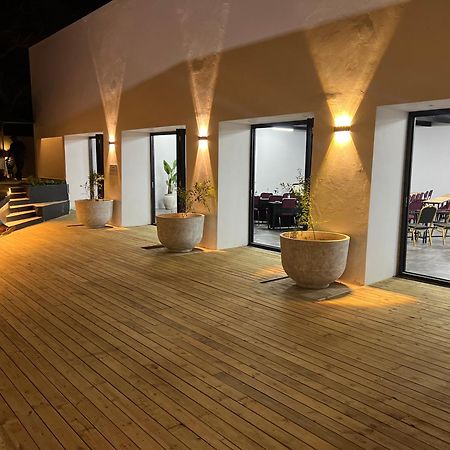 Nkanhi Centro De Conferencias E Hotel 蓬塔杜欧鲁 外观 照片