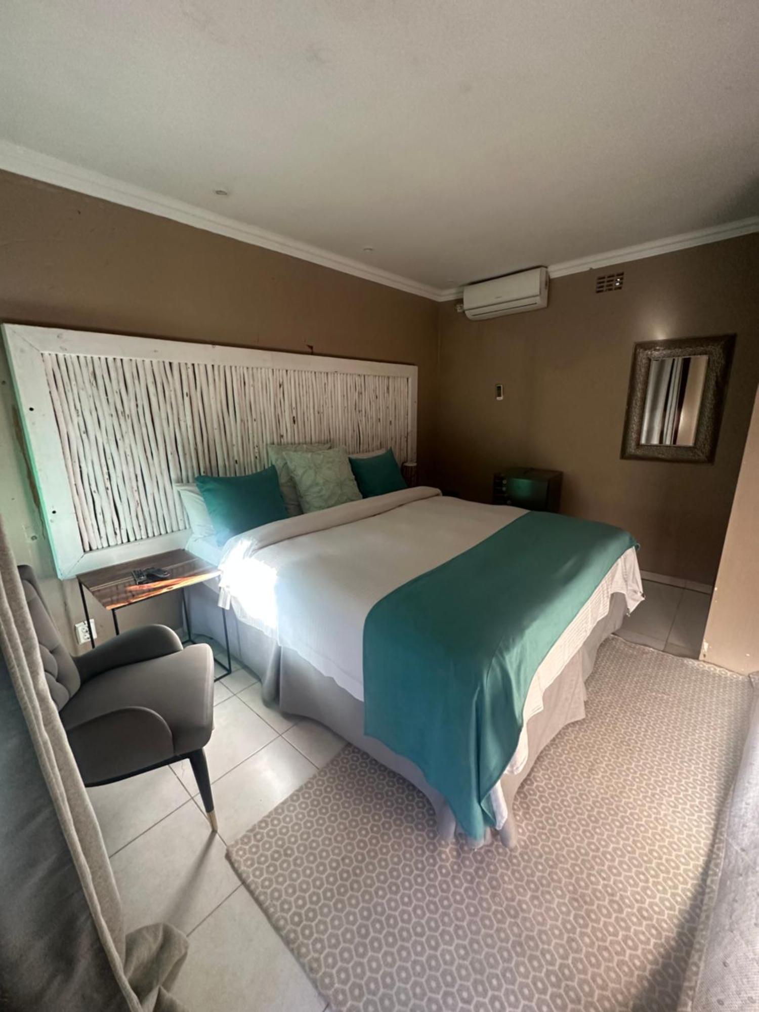 Nkanhi Centro De Conferencias E Hotel 蓬塔杜欧鲁 外观 照片