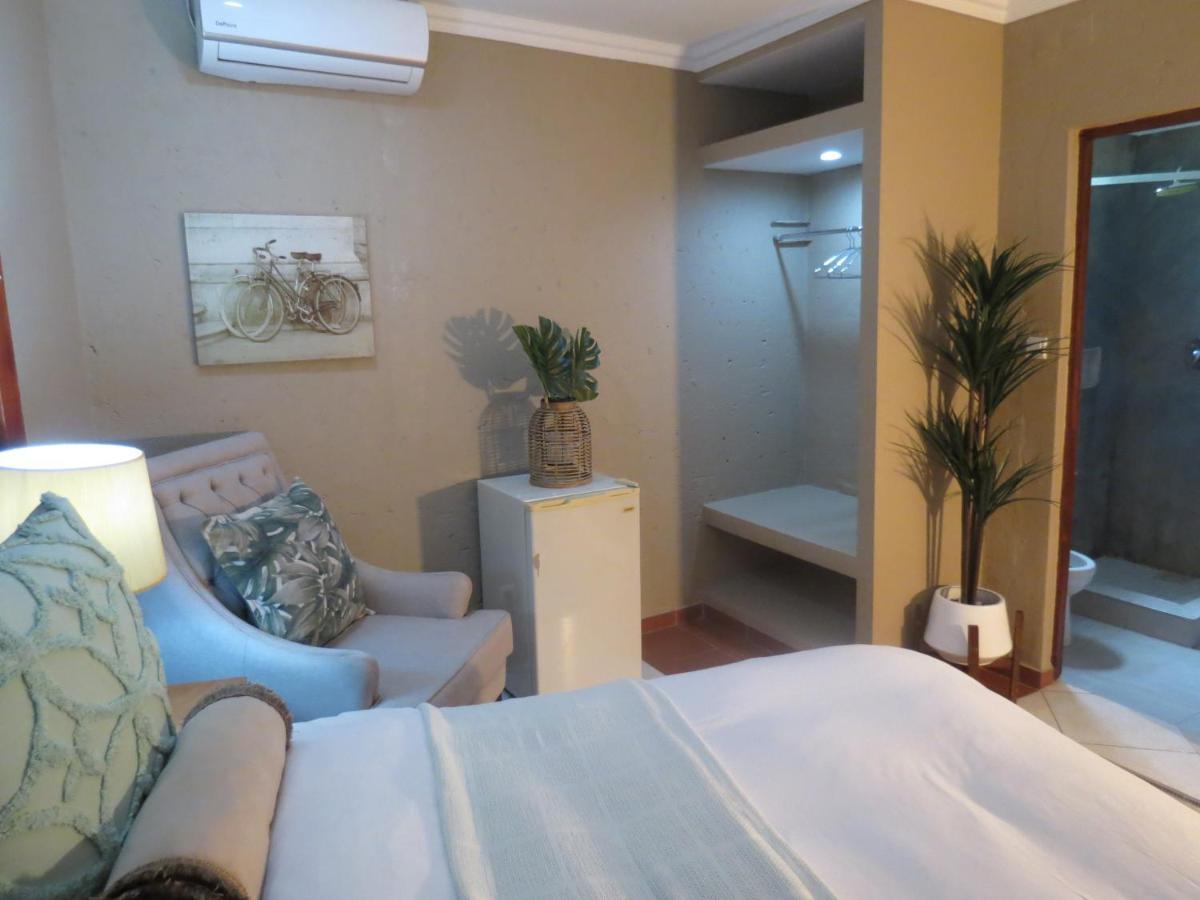 Nkanhi Centro De Conferencias E Hotel 蓬塔杜欧鲁 外观 照片